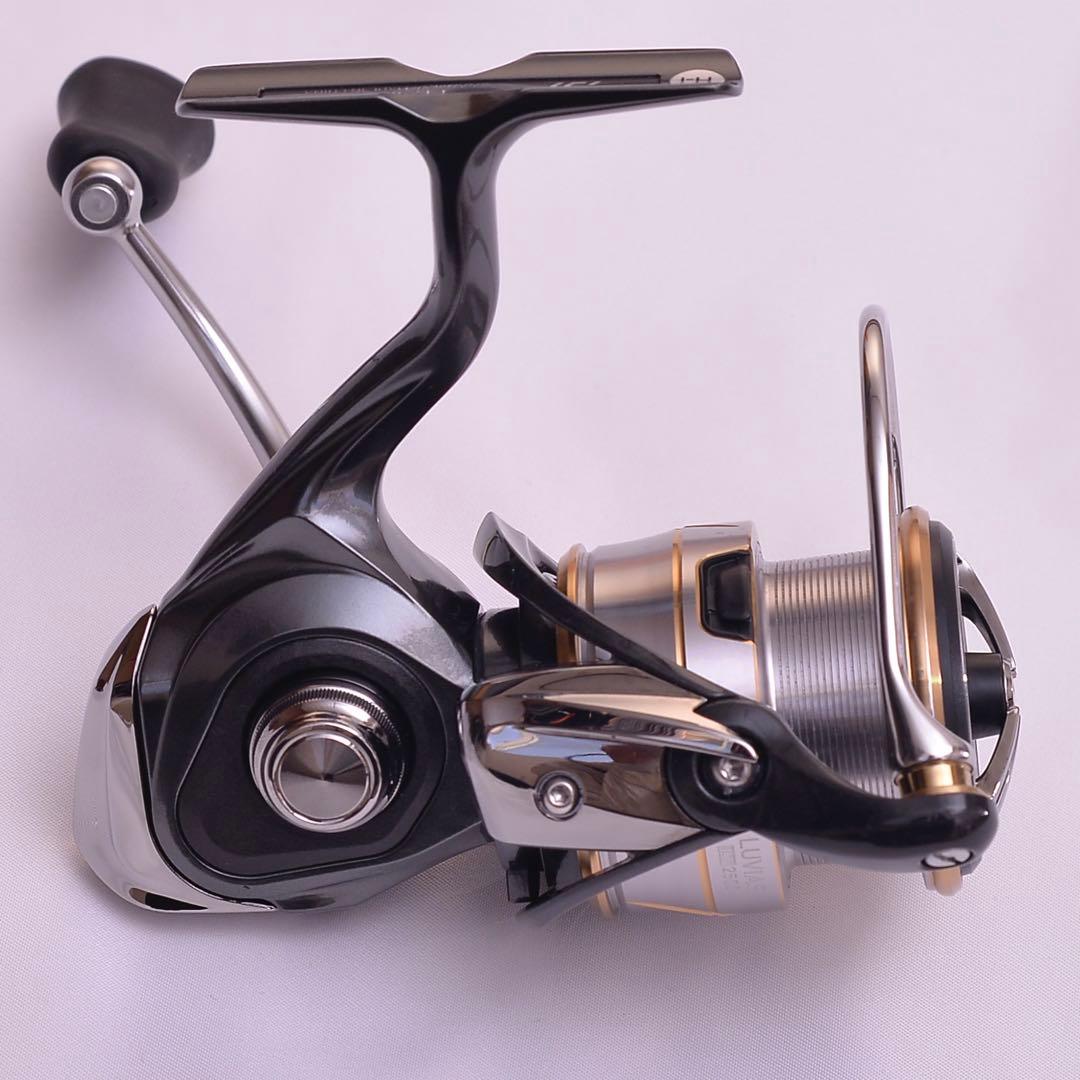 ダイワ ルビアス LT2500-XH スピニングリール