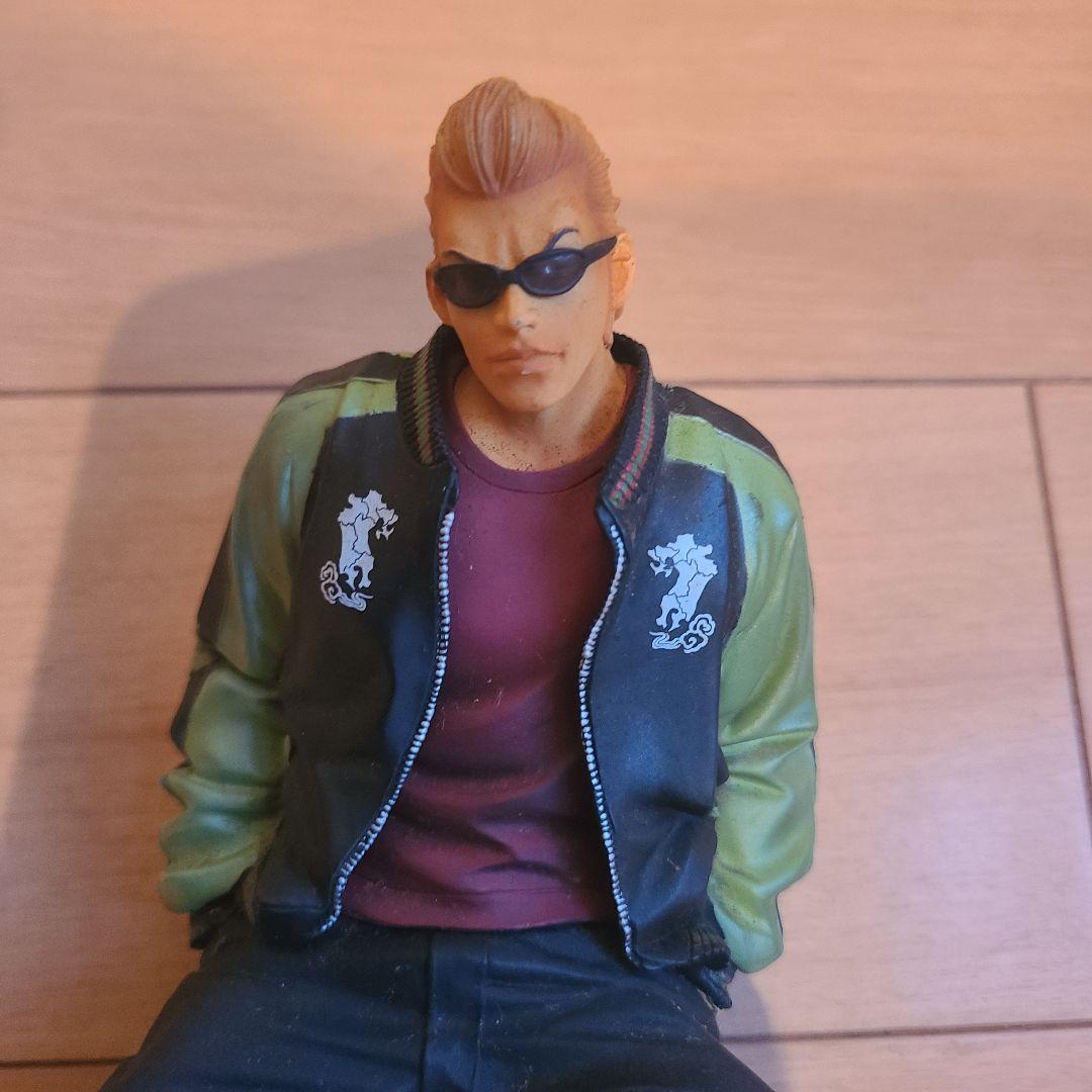 (希少)クローズ&ワースト 坊屋春道 　赤椅子　FBGDXフィギュア 限定品