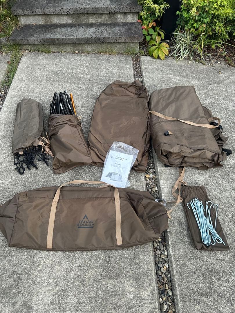 ほぼ未使用　タラスブルバ キャタピラー2ルームシェルター BABYテント