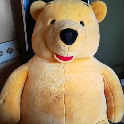 巨大プーさんぬいぐるみ