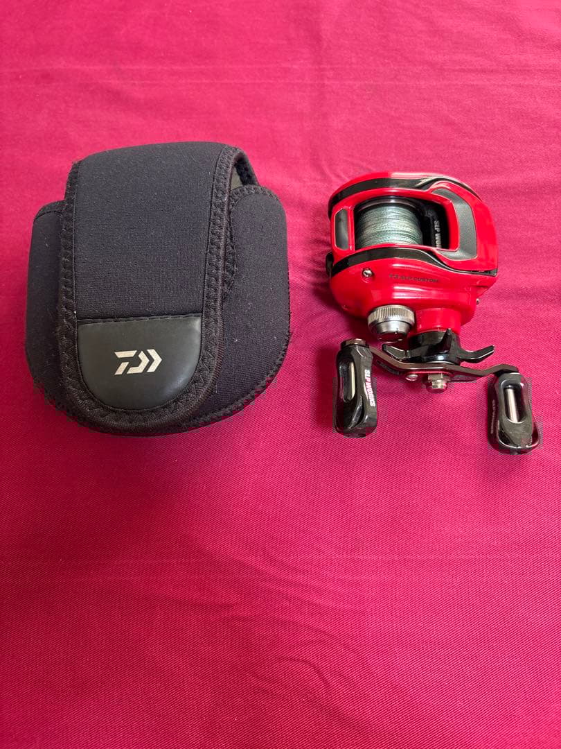 ダイワ T3 SLP CUSTOM レッド ベイトリール 右ハンドル