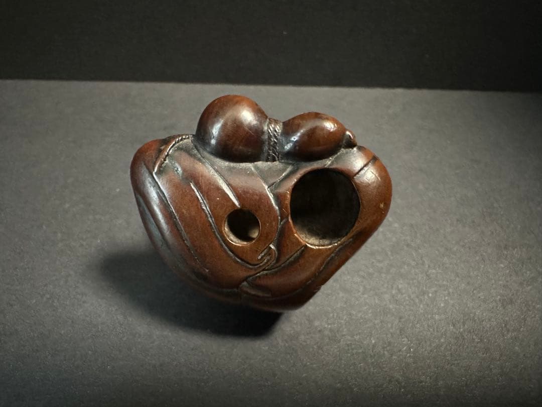 【根付(netsuke)】人物の根付　友重　木製　江戸時代