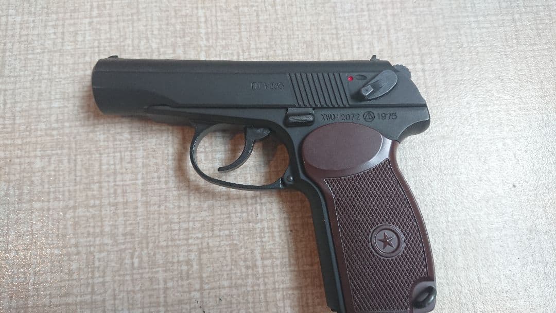 KSC  マカロフPM ver2   マガジンガス漏れあり