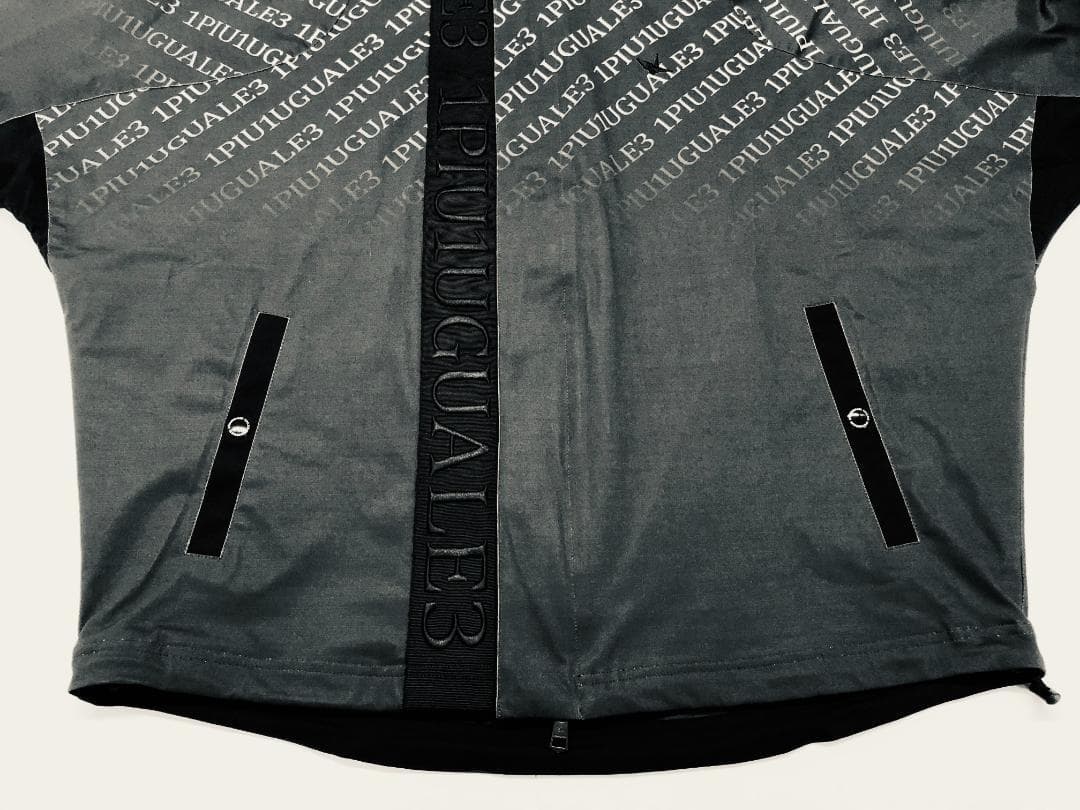 ○★新品未使用　ウノピゥウノウグァーレトレ　ストレッチブルゾン　V　ゴルフ