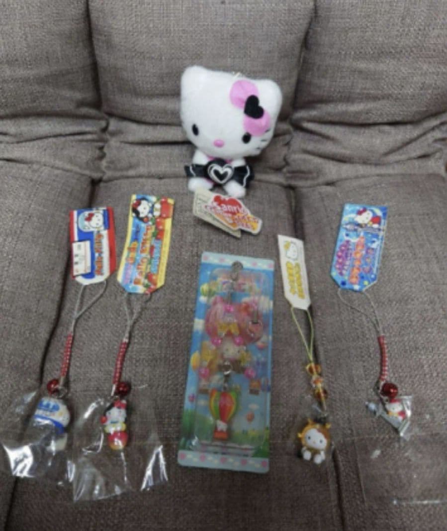 ハローキティ　6点セット　ストラップ　キーホルダー1/27まで最終お値下げ