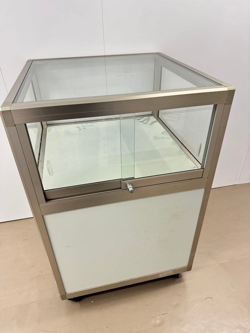 【m】店舗用ショーケース