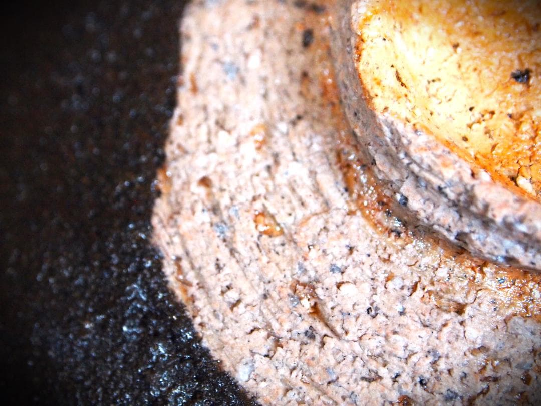 人気作家★鯉江明【父＆師：鯉江良二】常滑天竺手荒土鉄碗Ａ