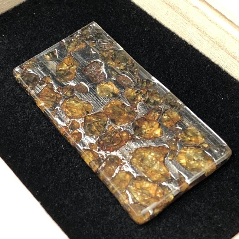 さ*こ様 パラサイト隕石 隕石　石鉄隕石　セリコ隕石 重さ約12ｇ　共箱