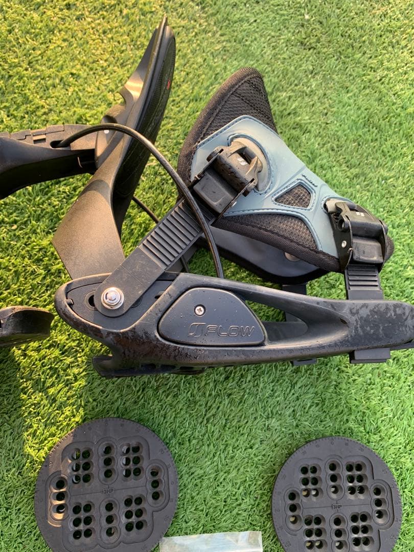 FLOW ビンディング リアエントリー　サイズM ？フロー　スノーボード
