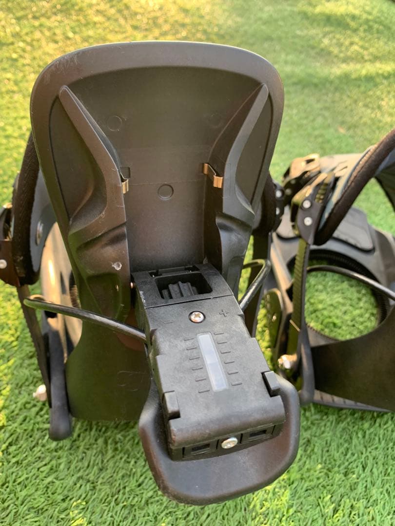 FLOW ビンディング リアエントリー　サイズM ？フロー　スノーボード