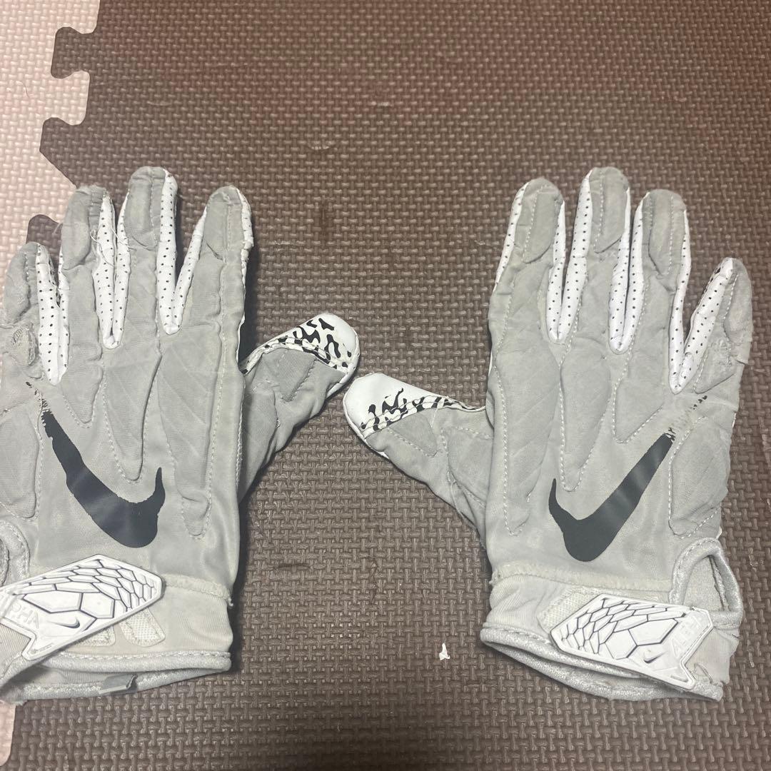 Nike アメリカンフットボールグローブ グレー