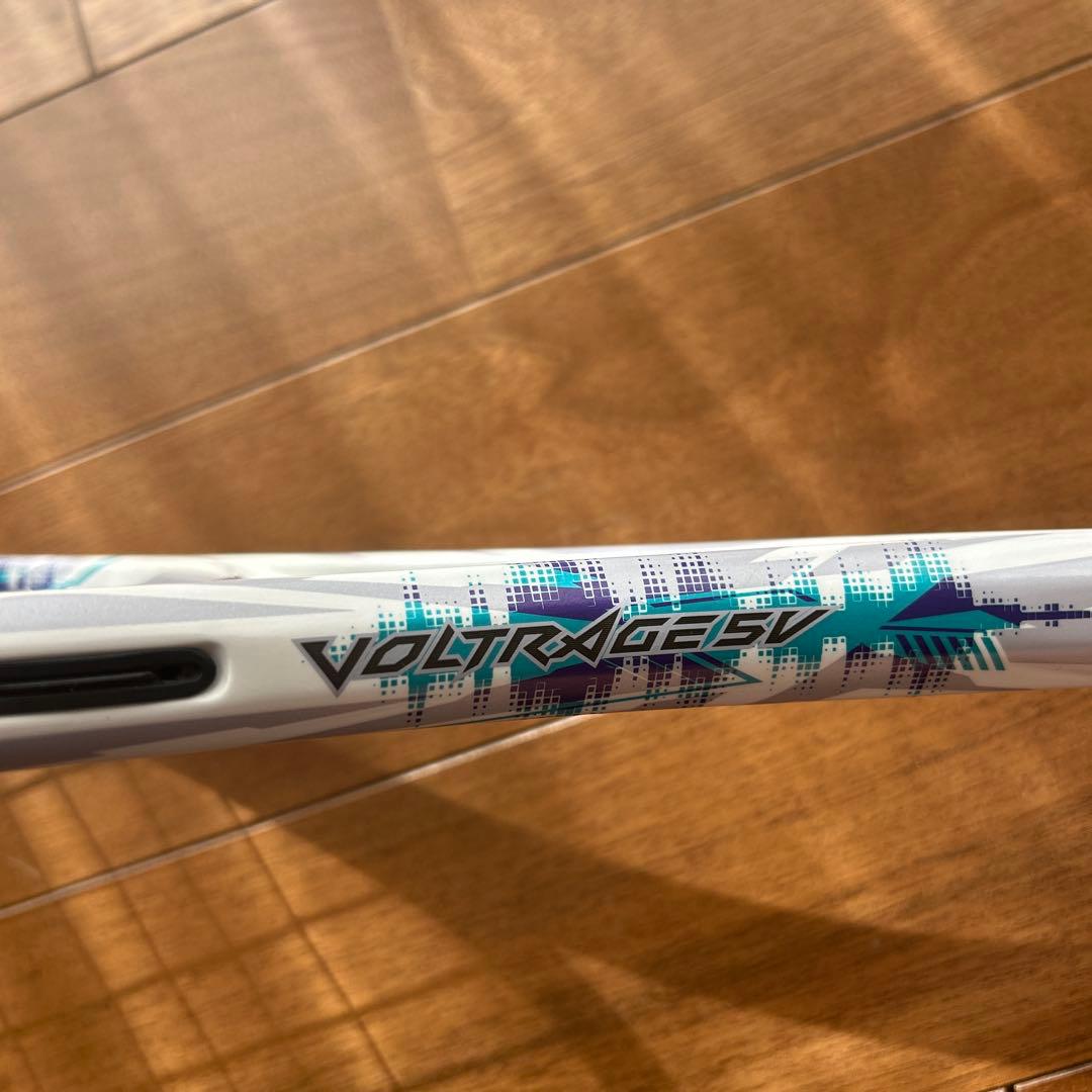 ヨネックス　ボルトレイジ5V UXL0