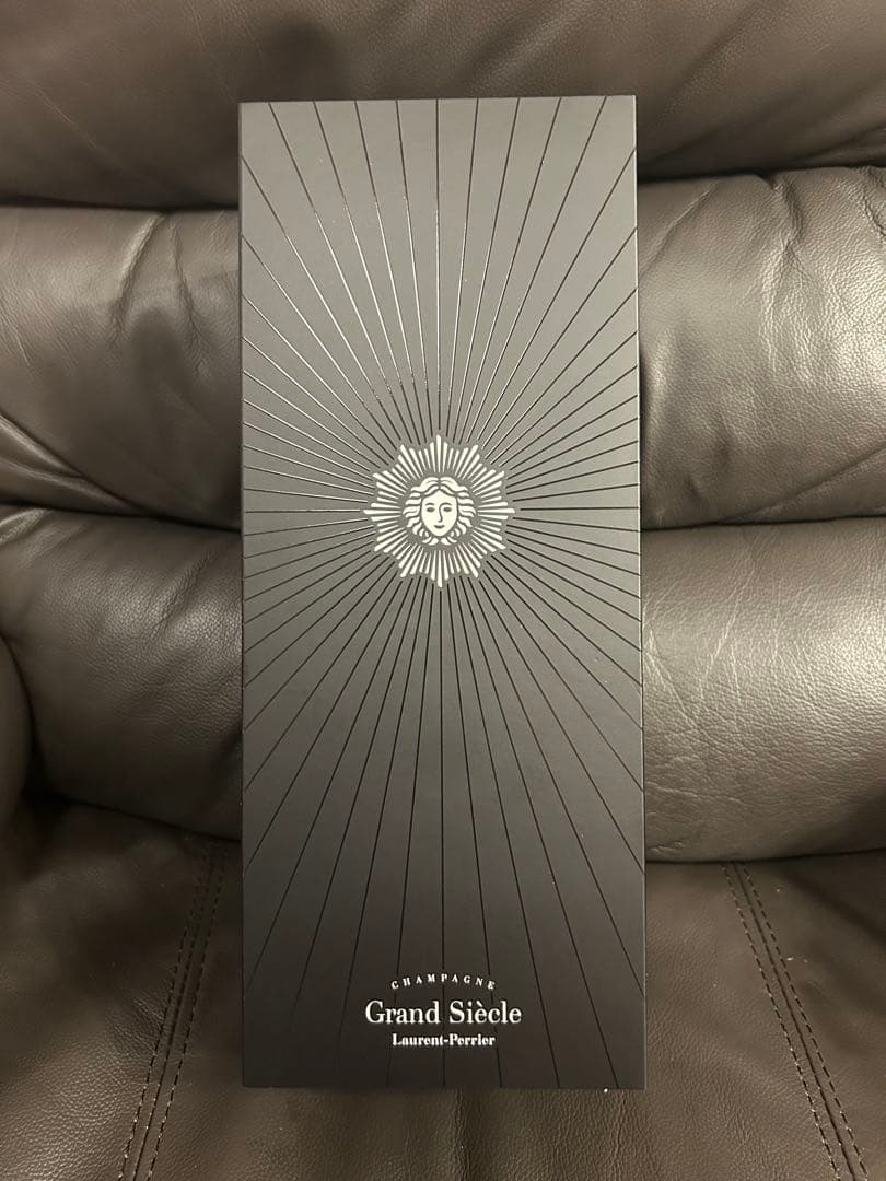 ローラン・ペリエGrand Siècle N°25 専用ボックス、未開封箱あり