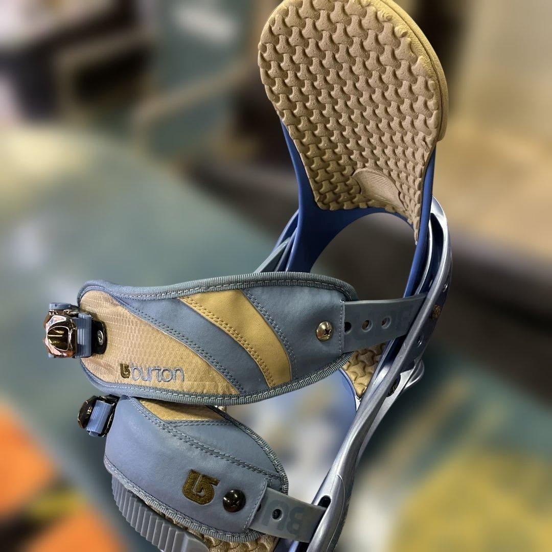 SALOMON スノーボード　BURTON ビンディング　レディース　145㌢