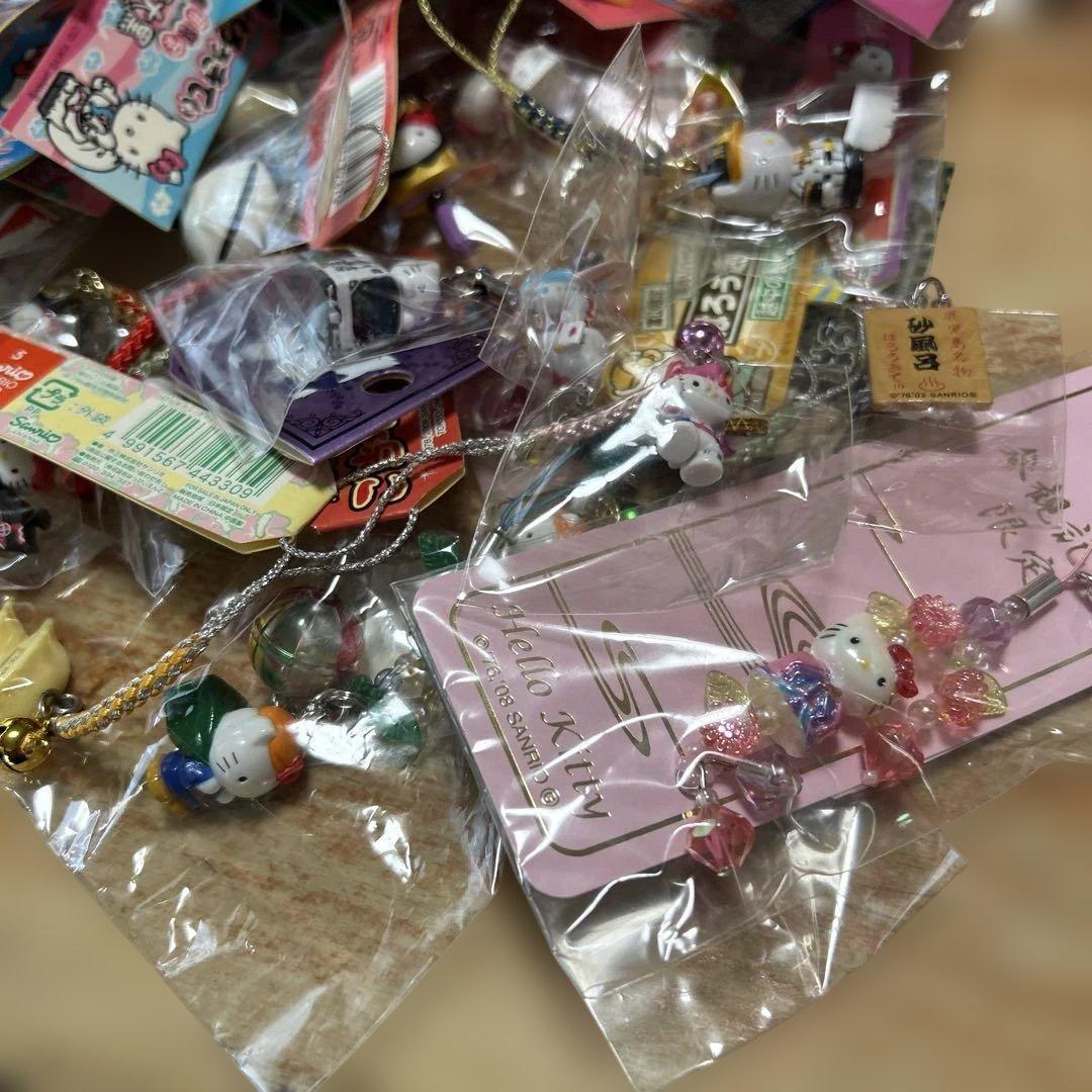 ご当地限定ハローキティ ストラップ セット