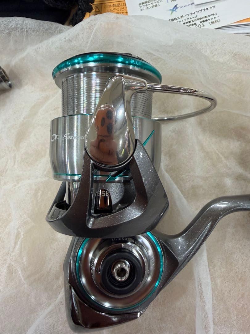 新品　ダイワ スピニングリール 25エメラルダス AIR LT2500S