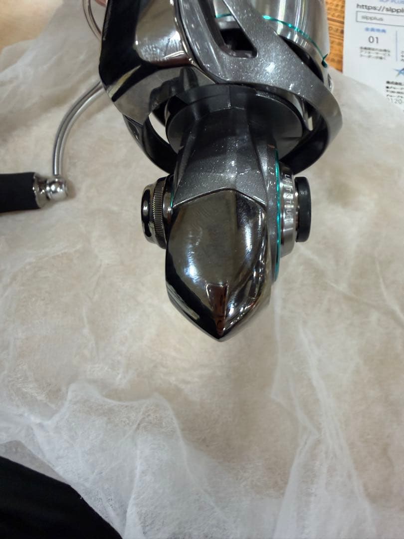 新品　ダイワ スピニングリール 25エメラルダス AIR LT2500S