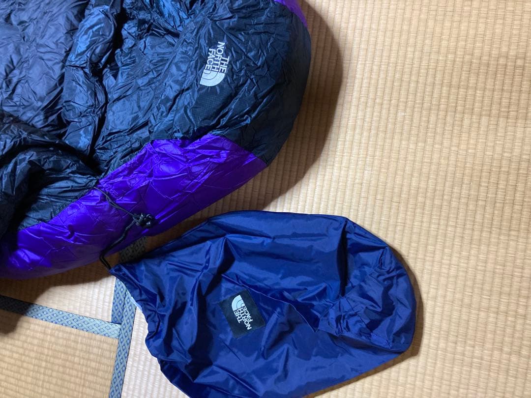 THE NORTH FACE 寝袋 黒/紫　極寒地可能　スリーピングバッグ