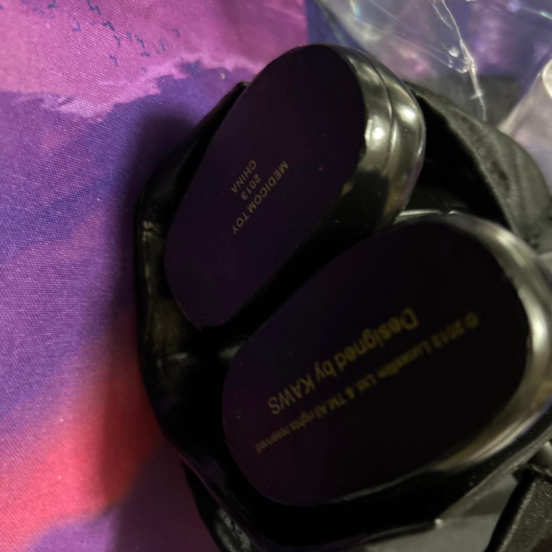 KAWS ダースベイダーフィギュア