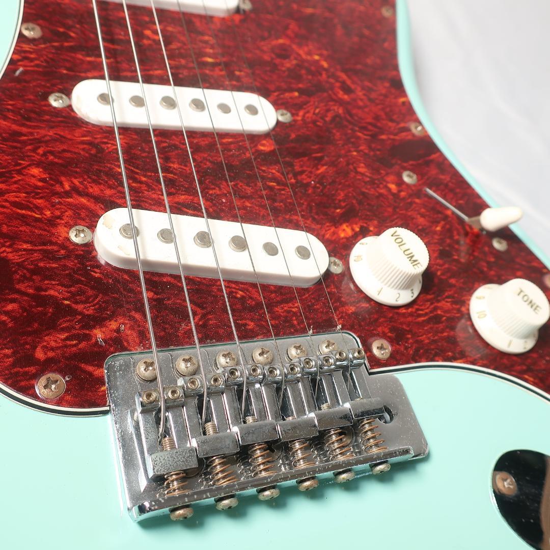 サーフグリーン ストラトタイプ エレキ Legend by Aria ProII