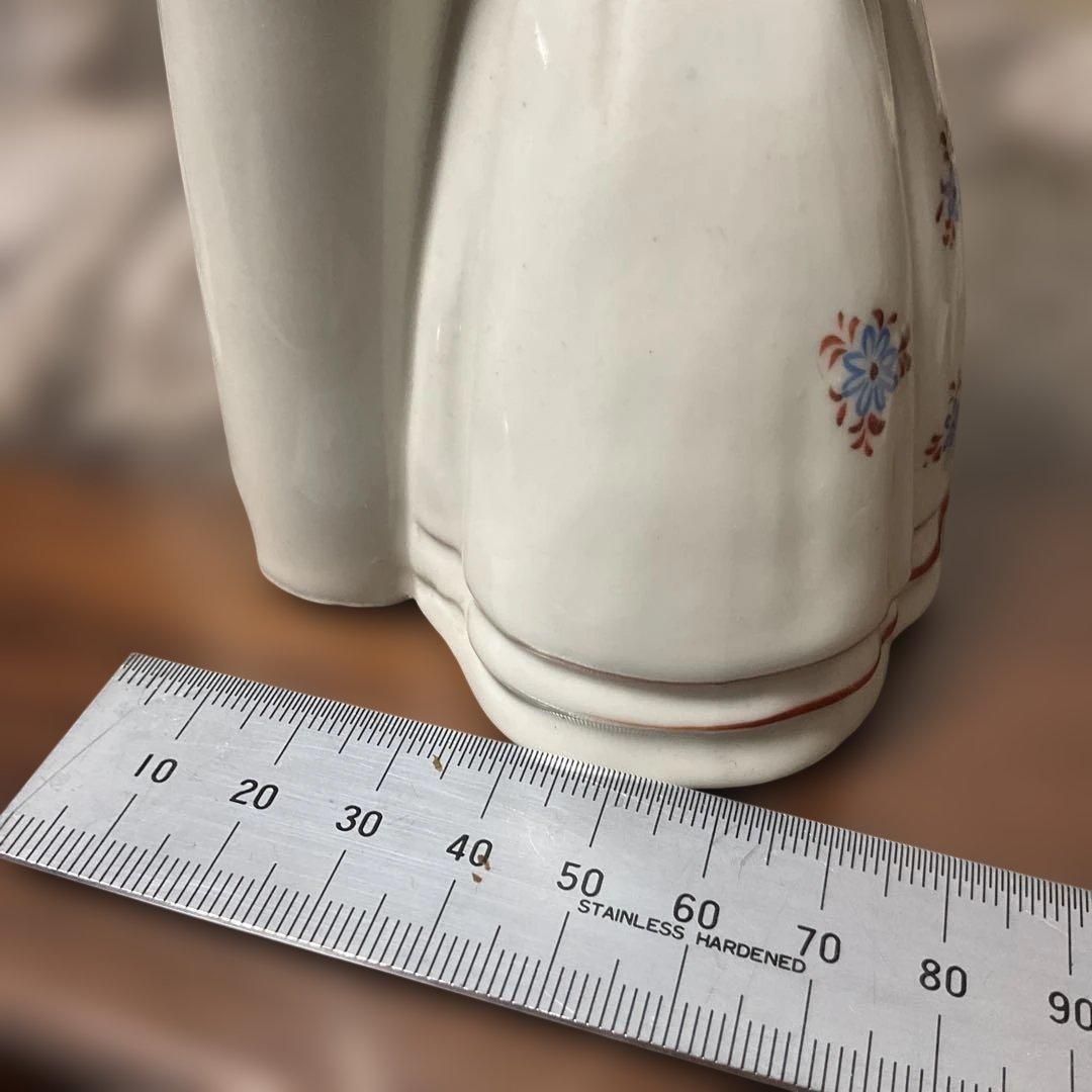 陶器製灯の台座、女性のフィギュア オキュパイドジャパン