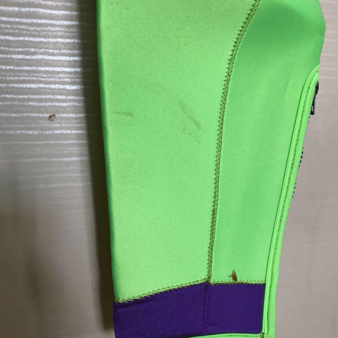 ウェットスーツ