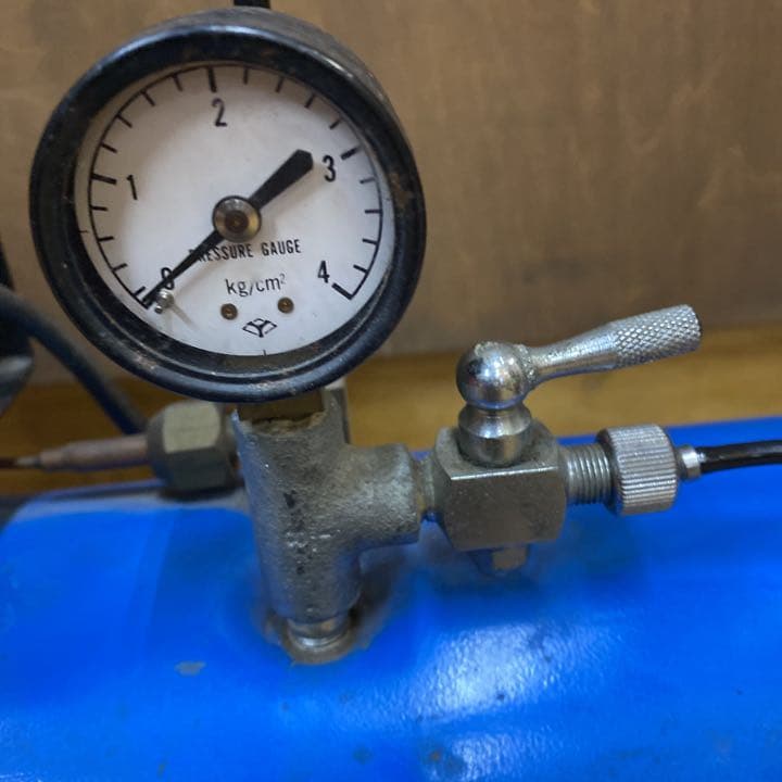 ホルベイン製　エアーブラシコンプレッサー