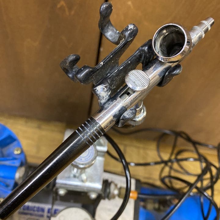 ホルベイン製　エアーブラシコンプレッサー