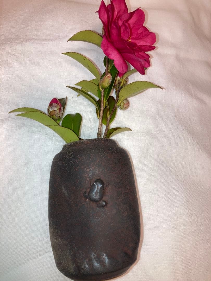 鉄釉掛花入　甚八窯