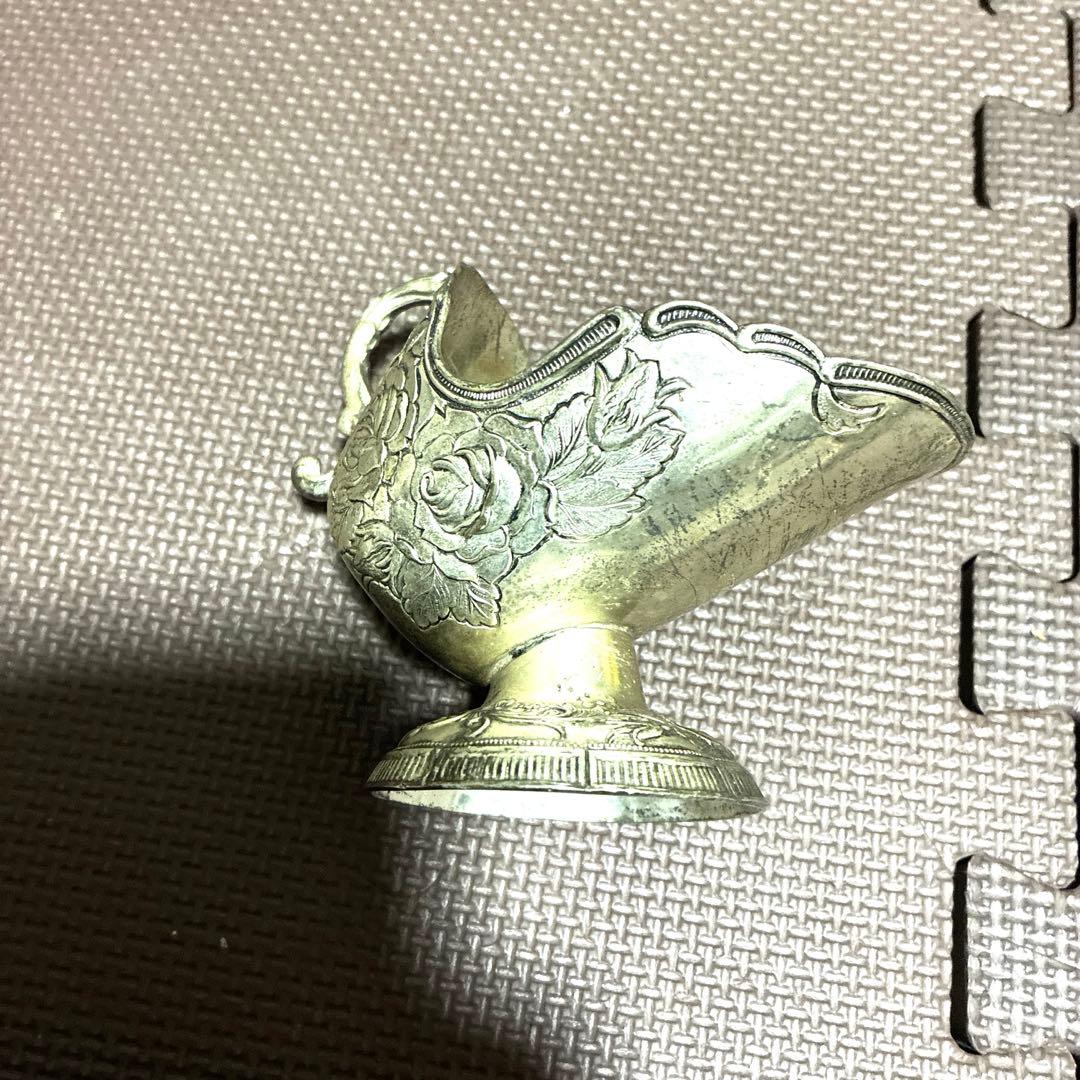 ヴィンテージ シルバープレート シュガー ポットエンボス加工のバラ