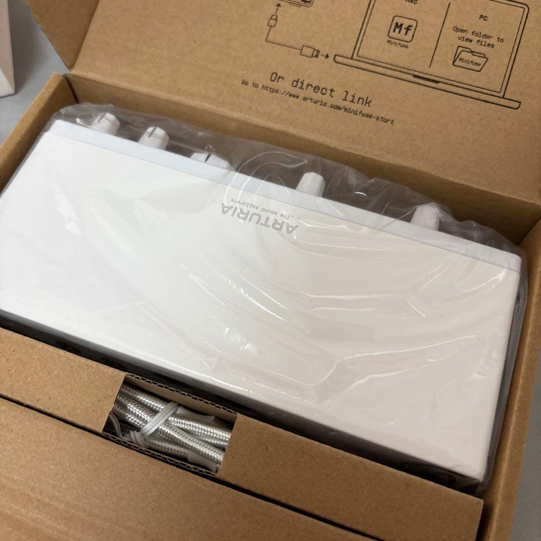 ARTURIA MiniFuse2 ホワイト オーディオインターフェース