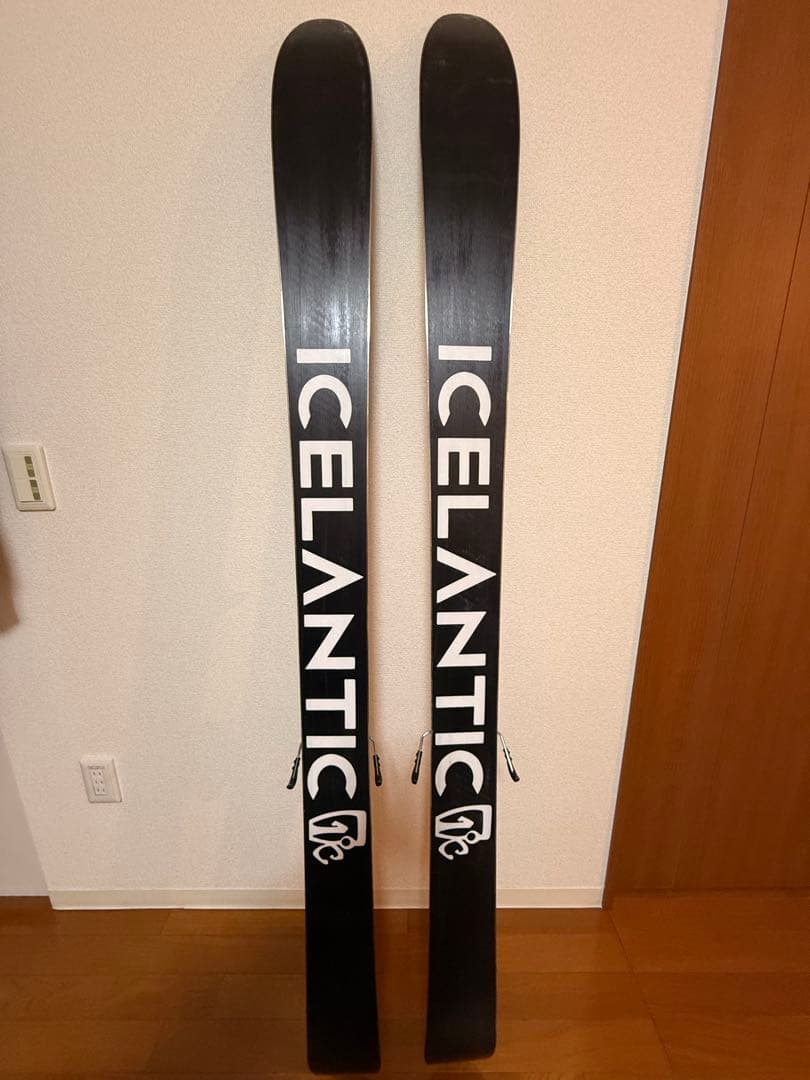 ICELANTIC スキー ビンディング、シール付き
