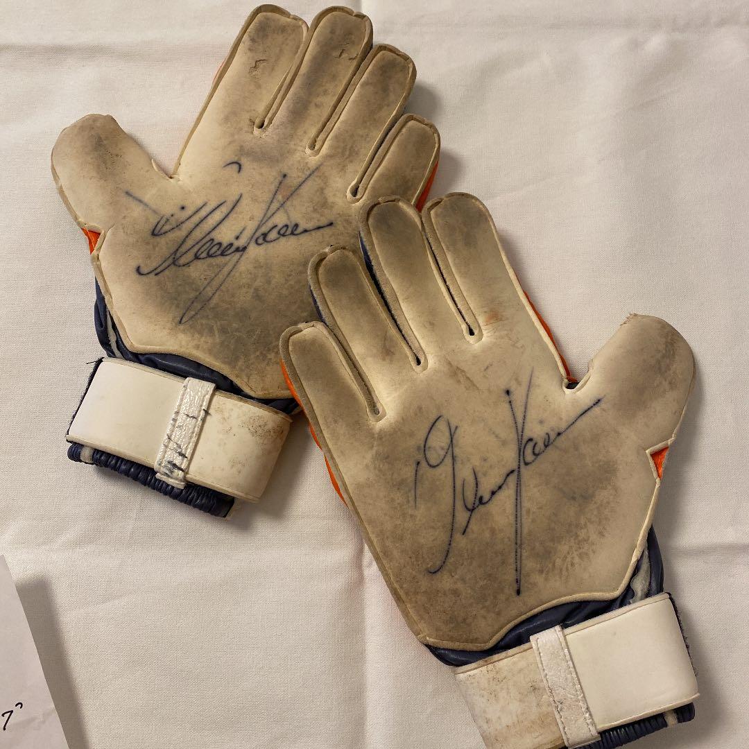 オリバー・カーン　サイン入グローブ　本物保証