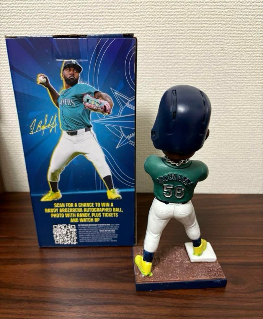 アロザレーナ マリナーズ ボブルヘッド フィギュア