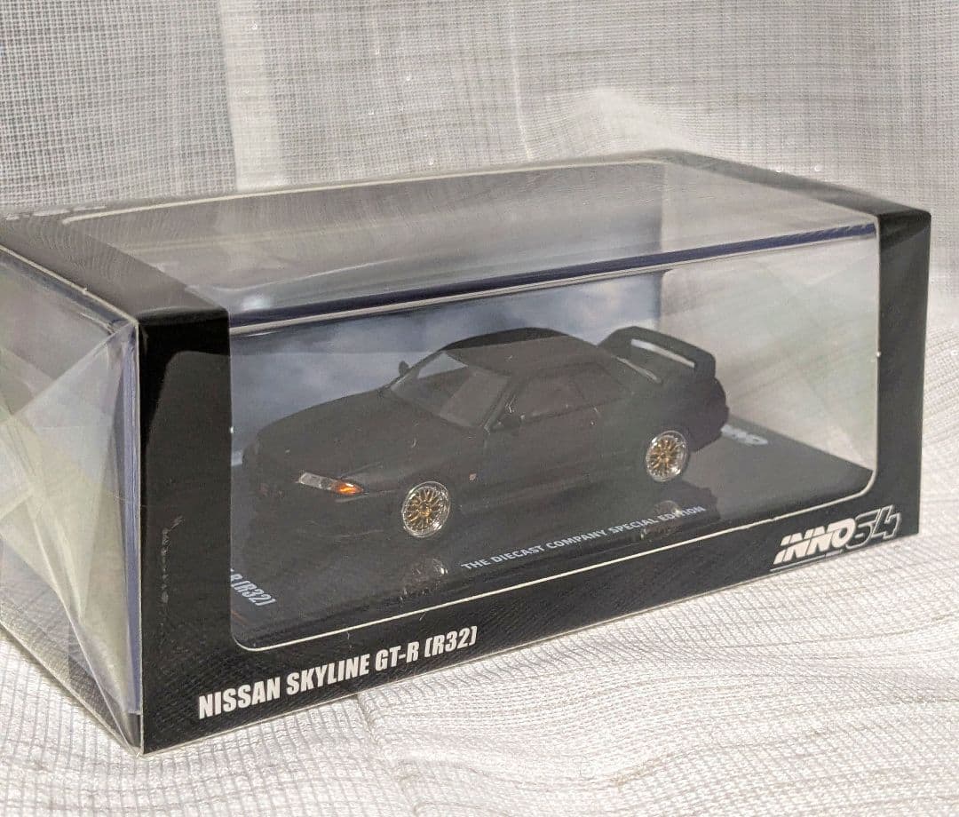 inno64 イノモデル 日産 スカイライン GT-R R32 黒