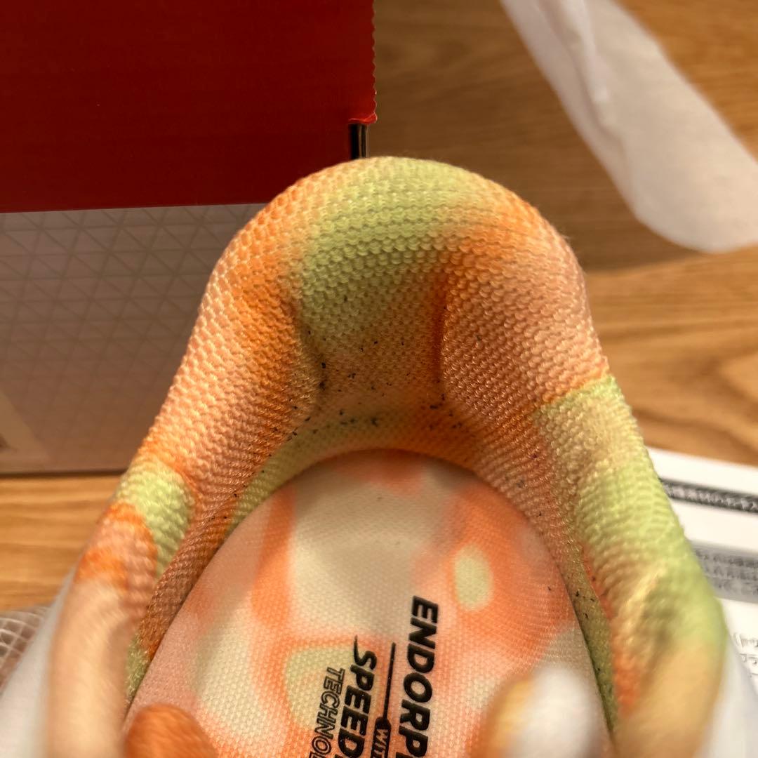 サッカニー エンドルフィン スピード4 27.5cm white/peel