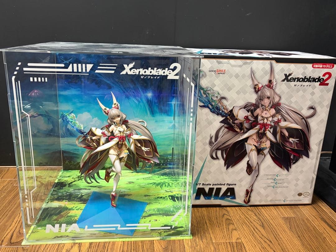 ゼノブレイド2 ニア & 特注フィギュア ケース セット