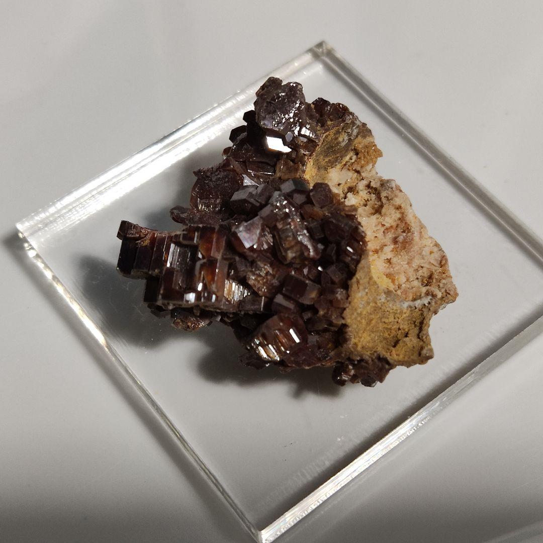 パワーストーン　天然石　原石　バナディナイト「バナジン鉛鉱」　30g　No965