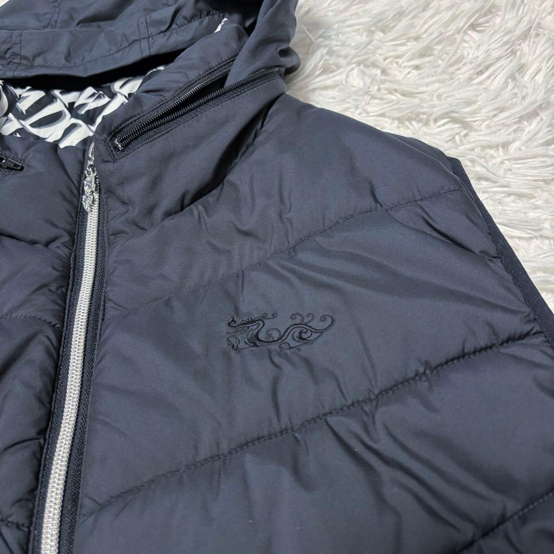 ダンスウィズドラゴン ベスト ダウン ジップ ブラック 総柄 フード