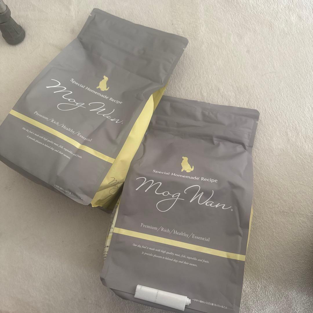 モグワンドッグフード　チキン&サーモン