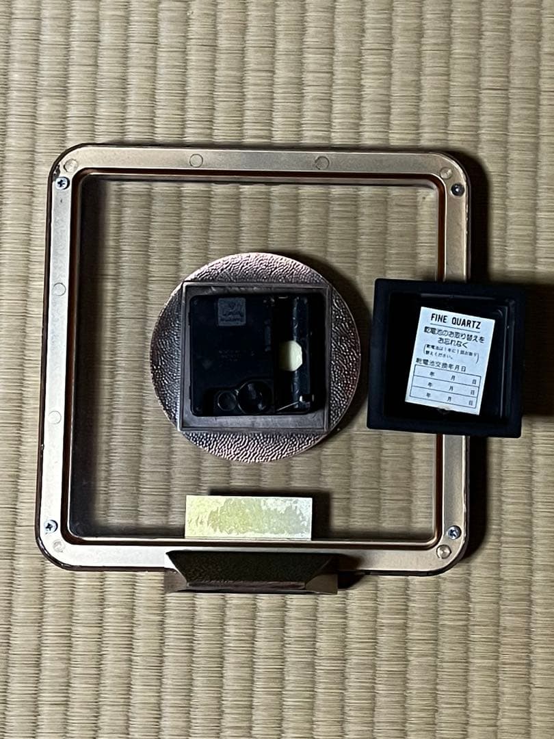 国鉄時代の記念品！ ツバメマーク入りの灰皿と、時計の置物の２セットです！