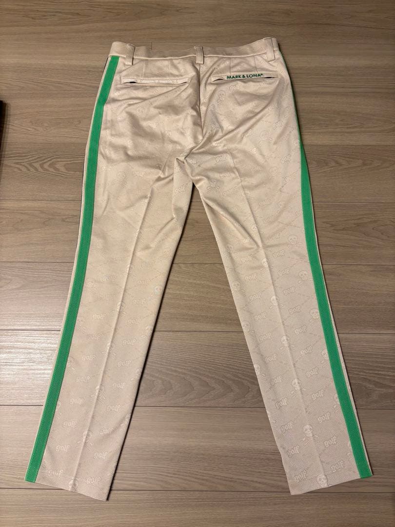 MARK&LONA 刺繍ロゴ ベージュパンツ