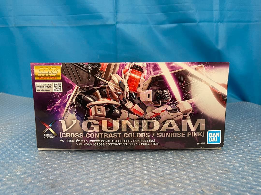 イベント限定 MG 1/100 RX-93 νガンダム(朝霞粉)