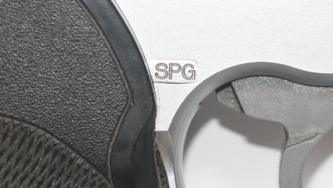 KSC製ＨＷ樹脂モデルガン コルト・キングコブラ　銀2.5インチ　ＳＰＧ合法品