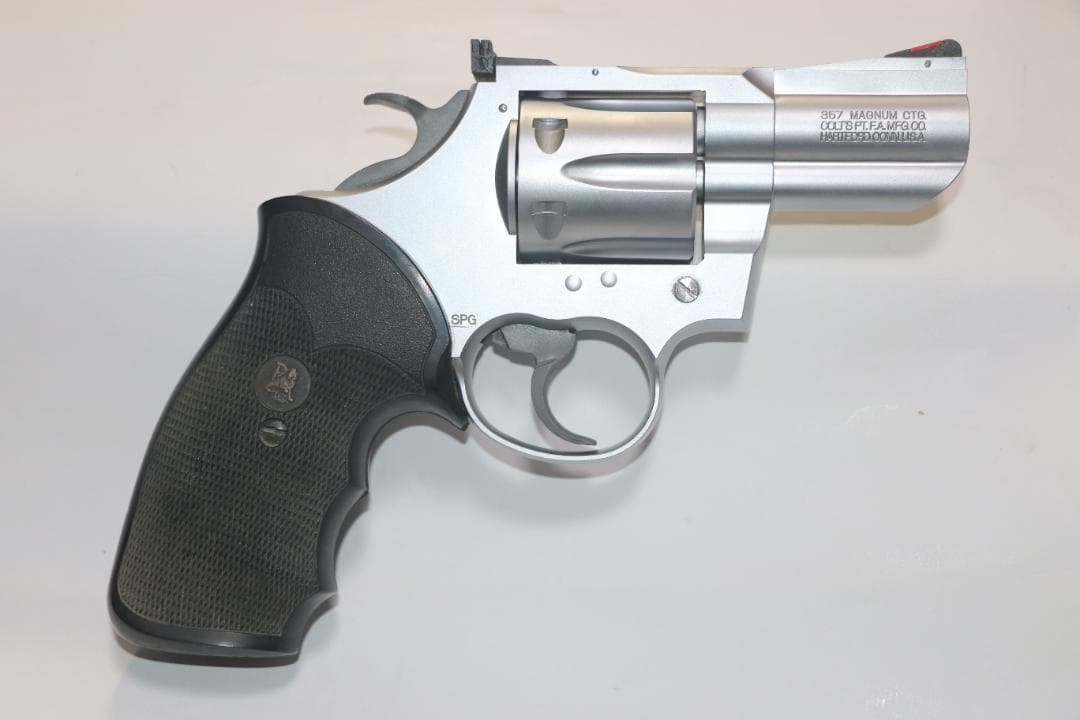 KSC製ＨＷ樹脂モデルガン コルト・キングコブラ　銀2.5インチ　ＳＰＧ合法品