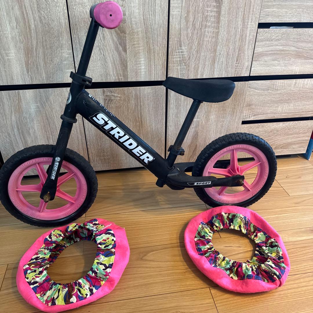STRIDER バランスバイク 黒/ピンク 12インチ　おまけ付き