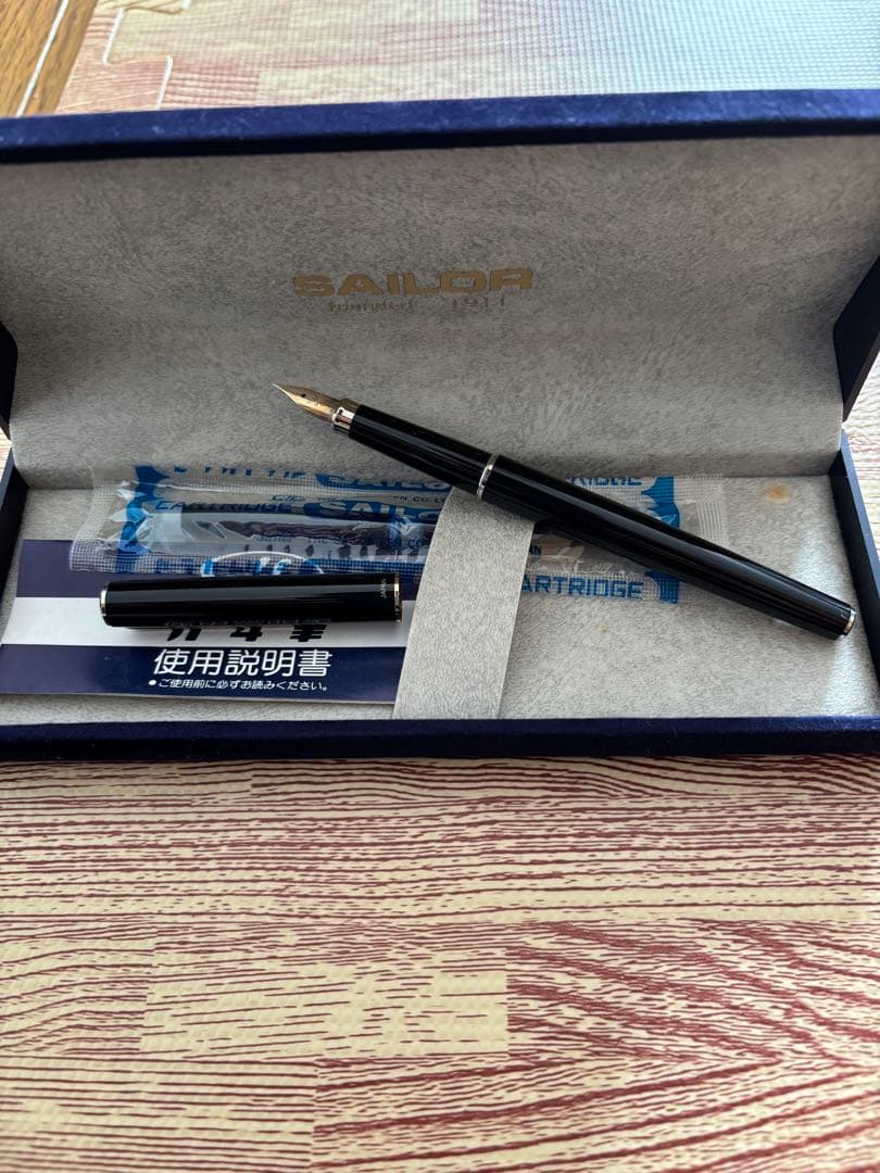SAILOR 万年筆 黒 14Ｋ　未使用 カートリッジ付き