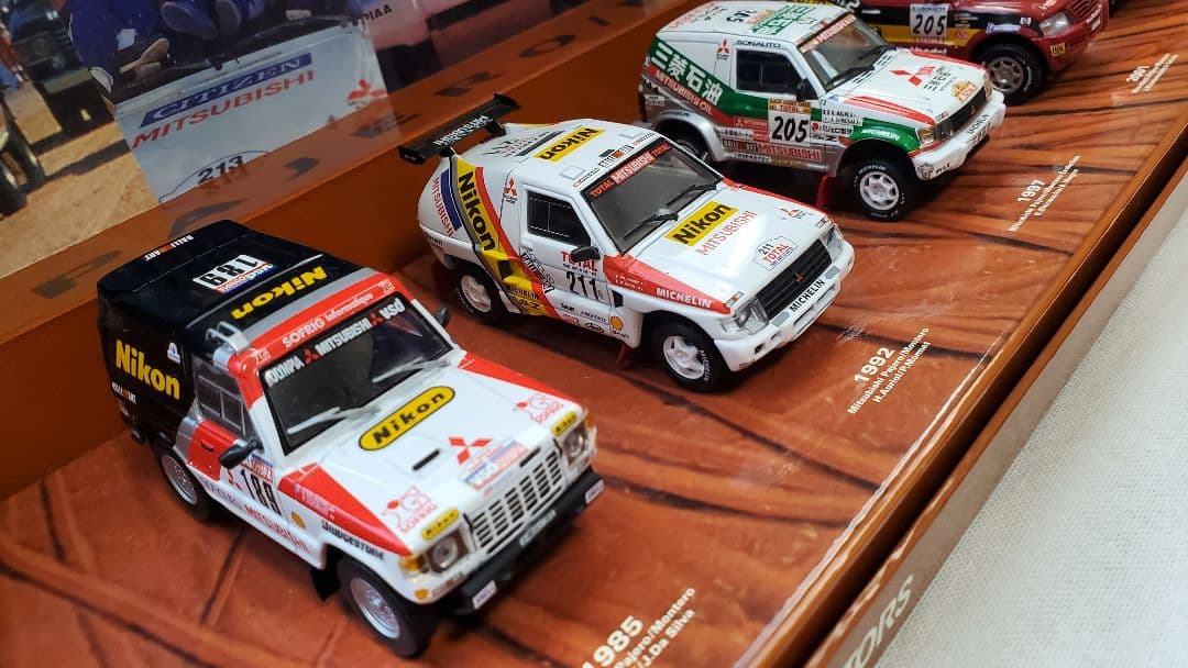 三菱パジェロ ダカールラリー優勝車 ミニカー6台セット