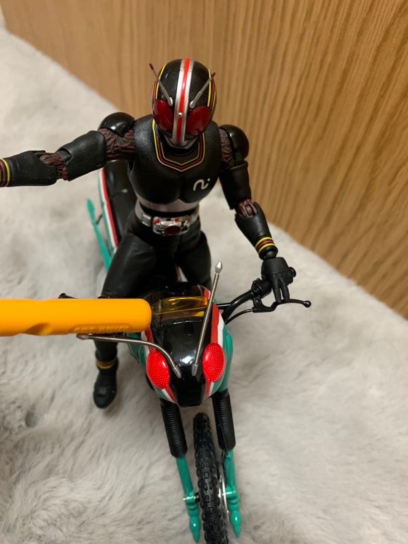 【未開封】フィギュアーツ真骨彫と組合せ可！仮面ライダーブラックバトルホッパー模型