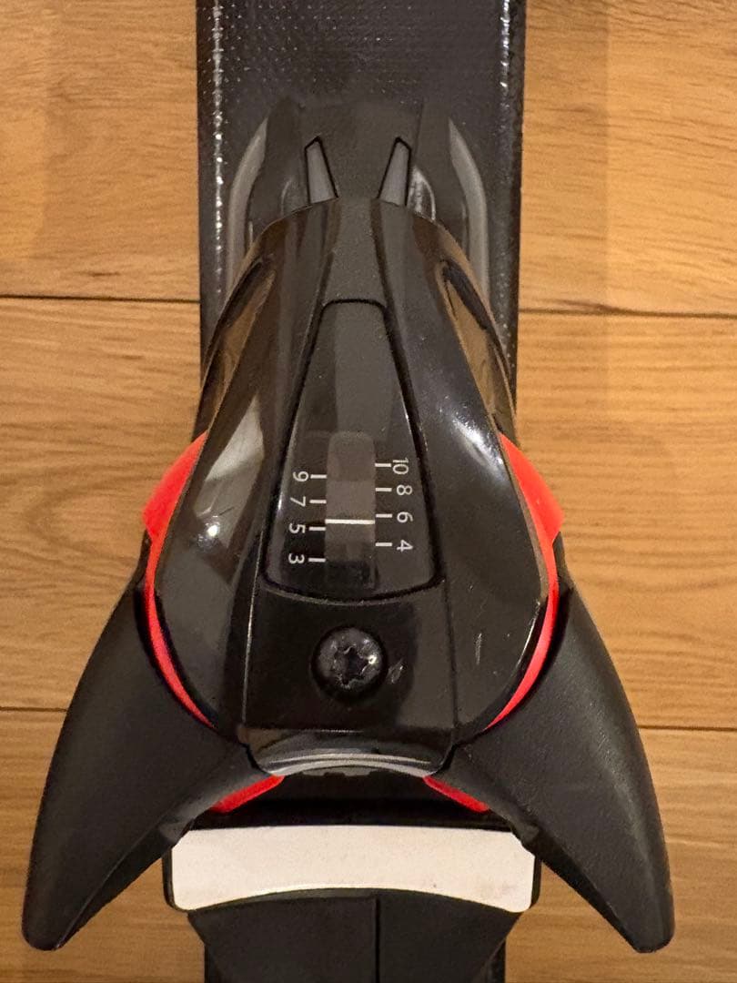 【送料込】ATOMIC スキー板とATOMIC ブーツのセット。